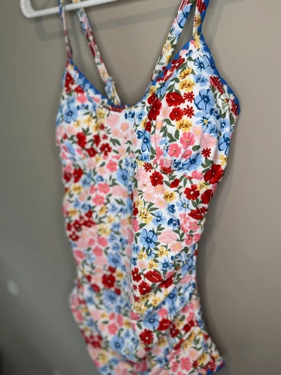 American Trends Women’s Medium Floral One Piece Swimsuit - Picture 2 of 5